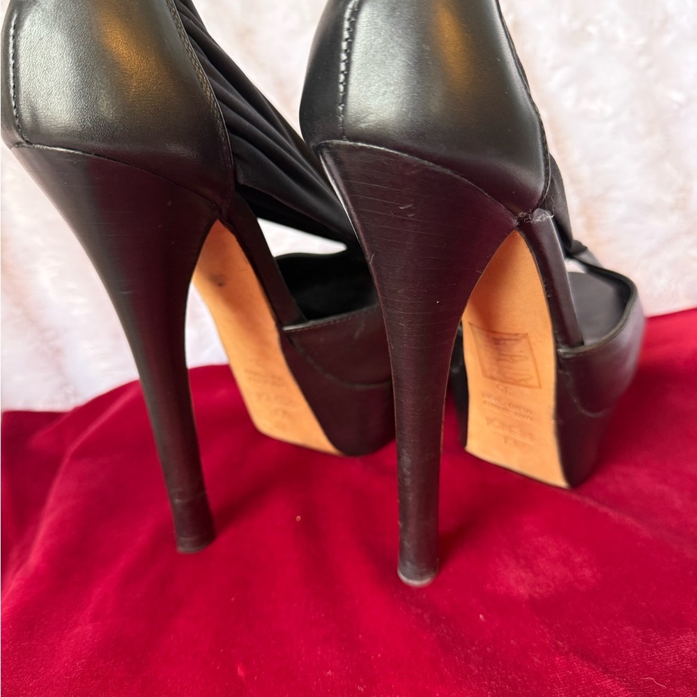 Fendi Black Leather Heels